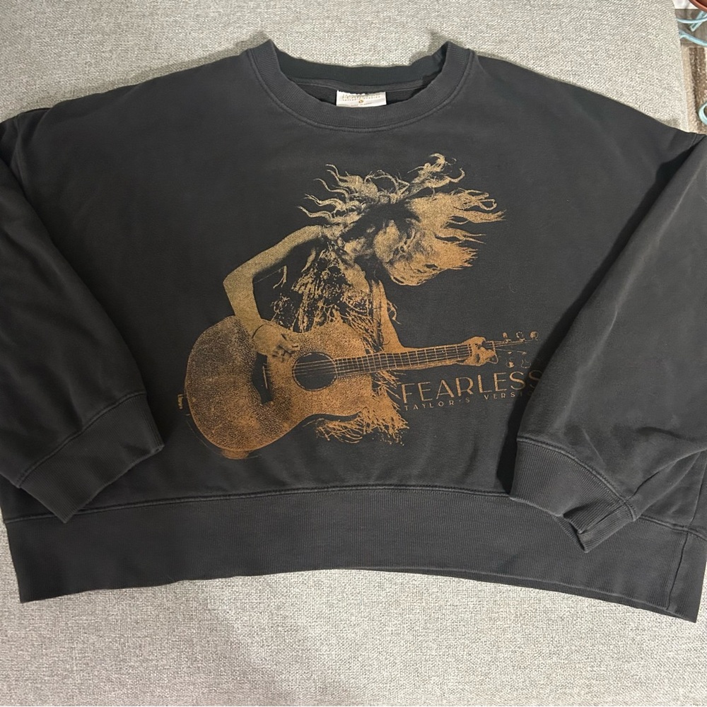 Taylor Swift Fearless Boxy Cropped Crewneck L